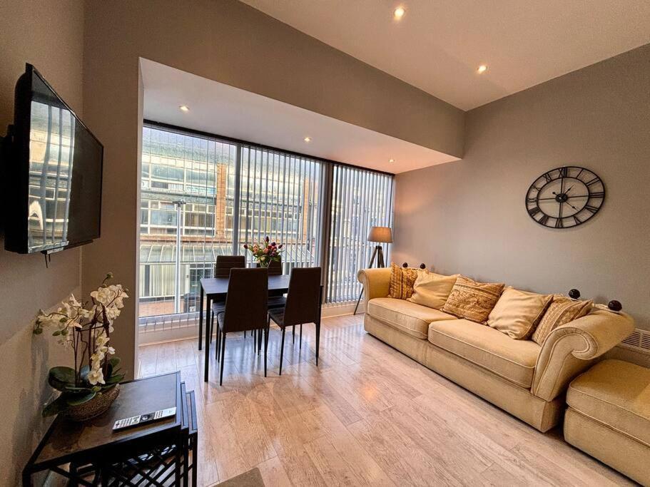 Teds Apartments-Town Centre-Apt2 ブラックプール エクステリア 写真